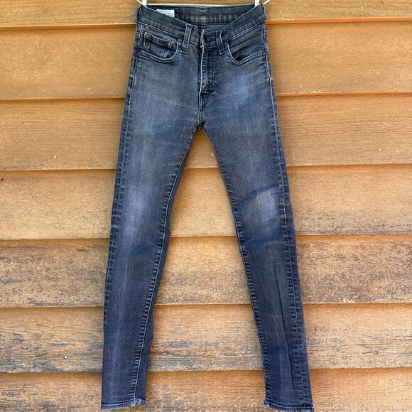 Levi’s Faded Black Distressed Skinny Mid Rise Jeans Size 29 - Picture 1 of 13